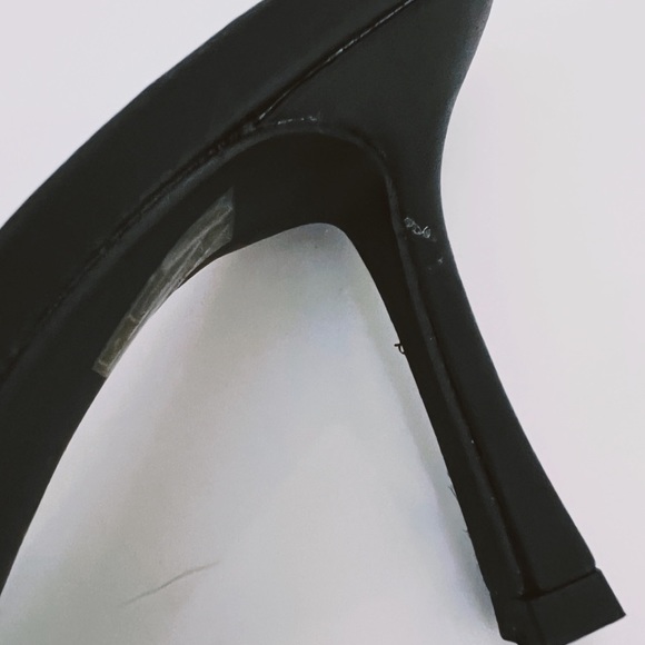 PrettyLittleThing Black Wide Fit Ruched Square Toe Heeled Mules Size US 8 - Picture 3 of 8